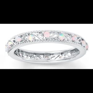 Silver plated ring beautiful detail size 7